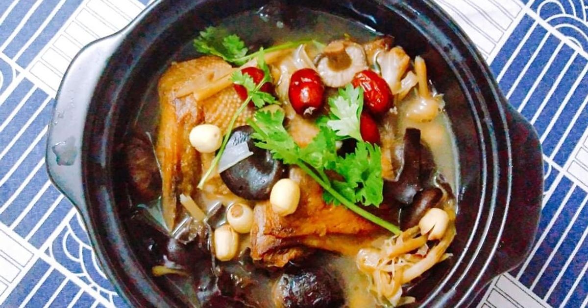 Vịt tiềm bát trân