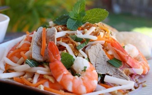 Gỏi ngó sen tôm thịt