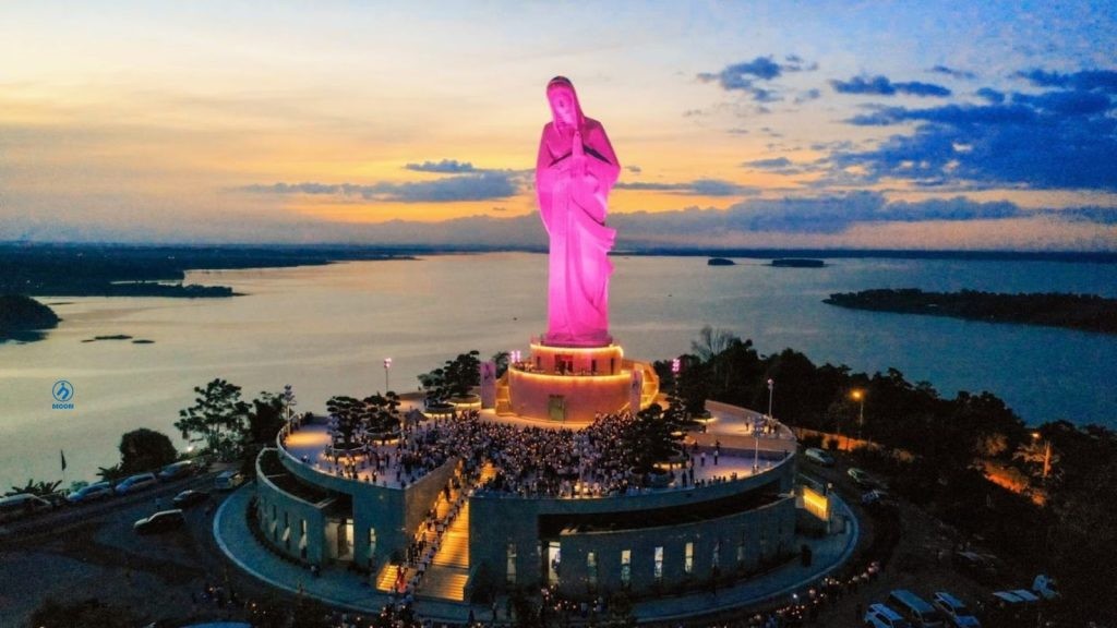 Du Lịch Hành Hương Núi Cúi